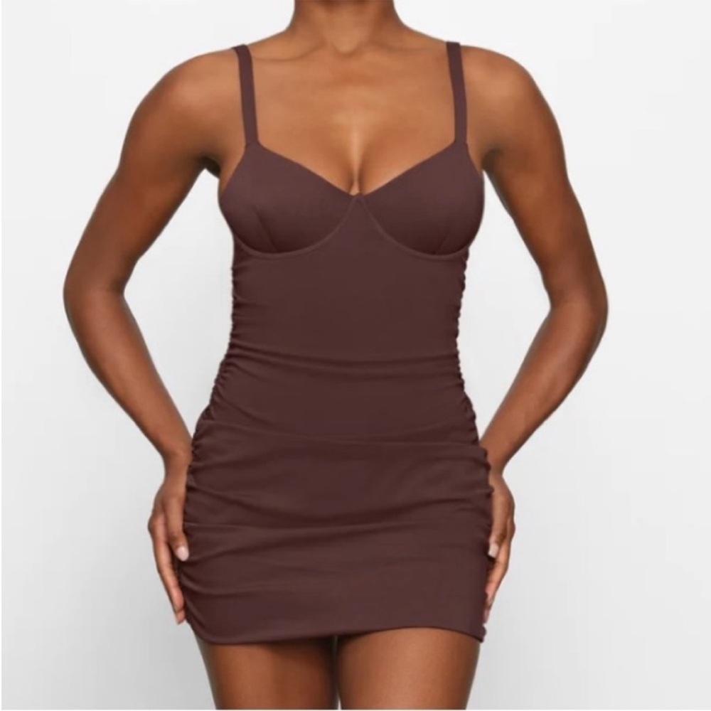 NWT Skims Sculpting Swim Ruched One Piece